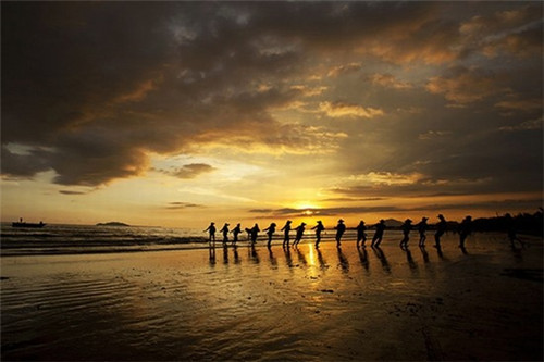 地锅鸡火锅店设计理念